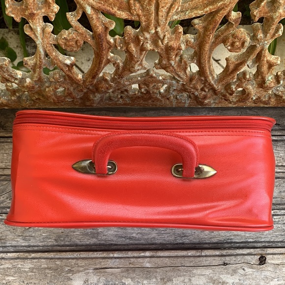 Vintage Kids Suitcase - Picture 3 of 16